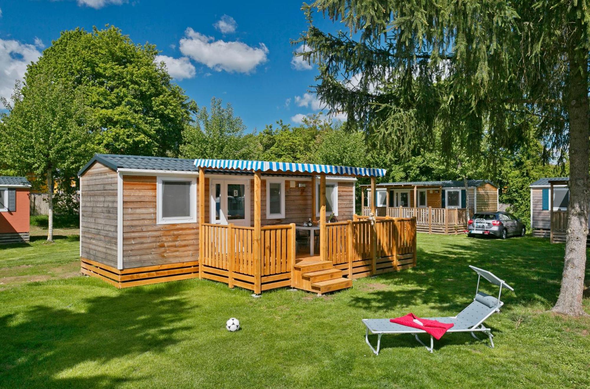 Knaus Campingpark Frickenhausen フリッケンハウゼン・アム・マイン エクステリア 写真